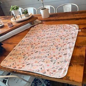 Euc super cute floral pattern baby blanket great for tummy time
